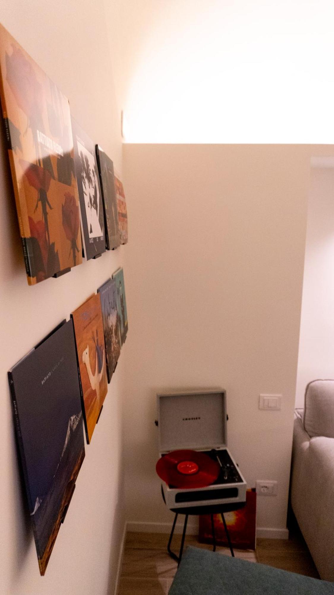 Notti D'Autore Suites Aeroporto di Catania Fontana Rossa Esterno foto
